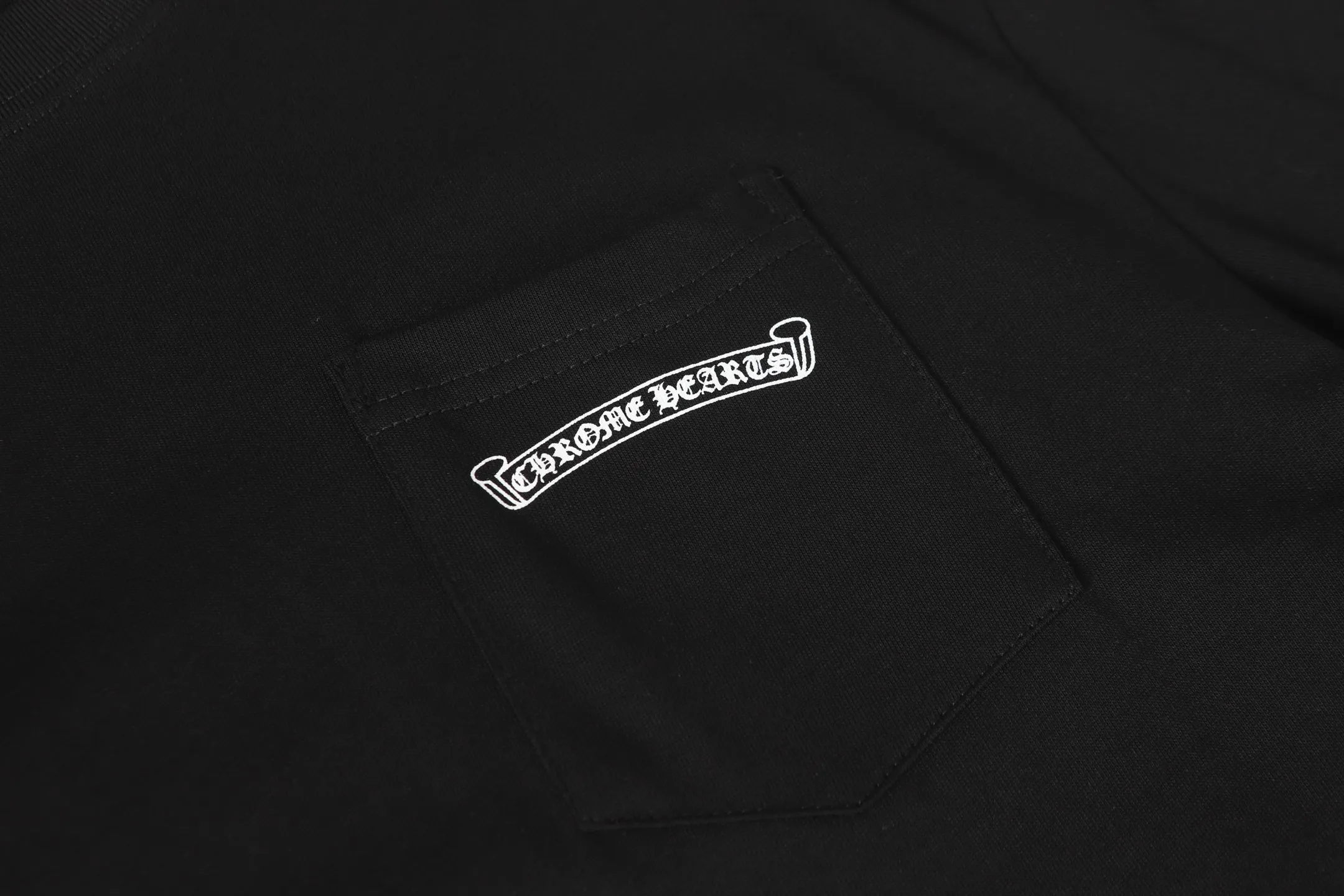 P160 #K2117 cross-border model. Those who pursue quality, please do not place an order. -Chrome Hearts/Chrome Hearts 23ss Sanskrit printed popular long-sleeved T-shirt -High weight, high density and high quality. The wool is soft, delicate and skin-friendly. It feels soft and silky. It has excellent warmth and skin-friendly properties. XL